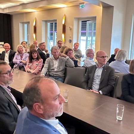 Hoell Am Main Rüsselsheim Esterno foto