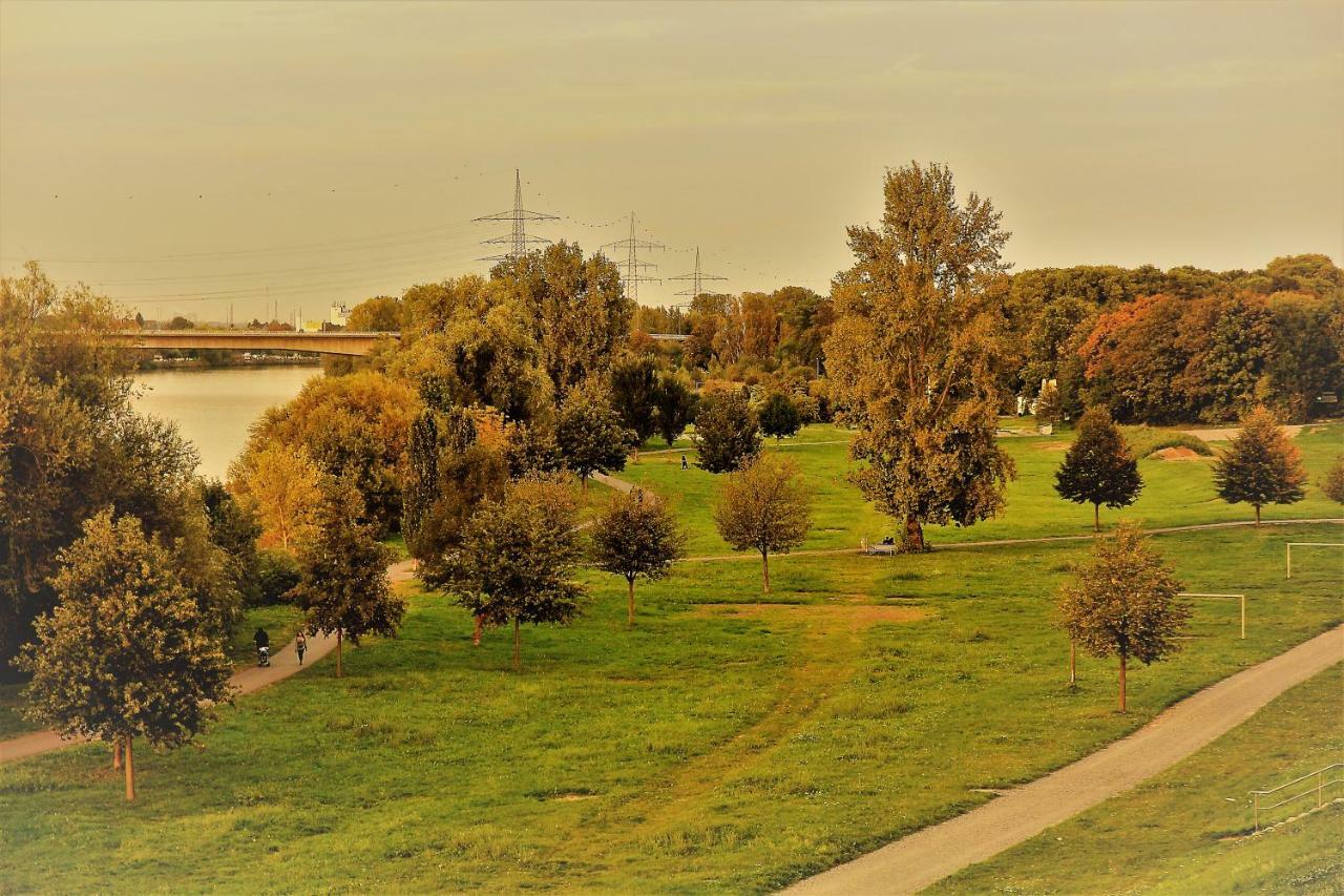 Hoell Am Main Rüsselsheim Esterno foto